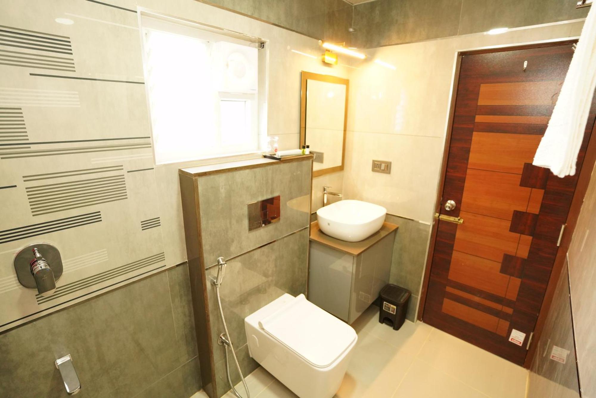 Saavees Residency Bangalore Exterior foto